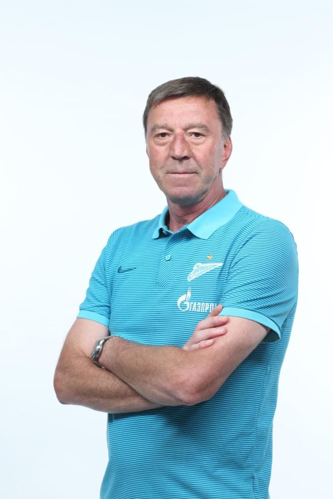 Фотосессия футболистов и тренеров основного состава ФК «Зенит» сезона 2016/2017