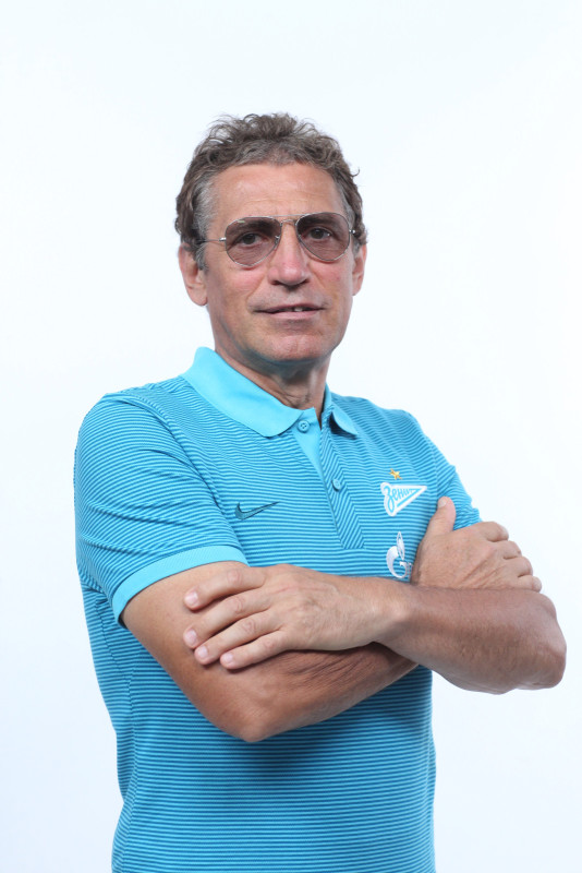 Фотосессия футболистов и тренеров основного состава ФК «Зенит» сезона 2016/2017