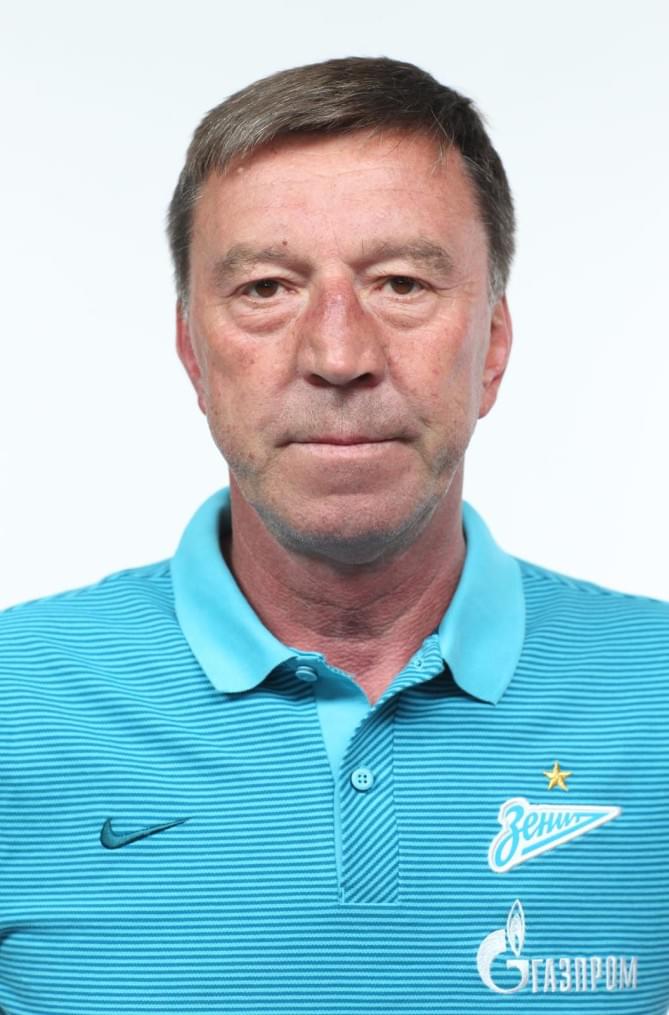 Фотосессия футболистов и тренеров основного состава ФК «Зенит» сезона 2016/2017