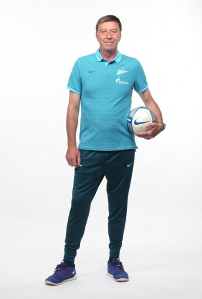 Фотосессия футболистов и тренеров основного состава ФК «Зенит» сезона 2016/2017