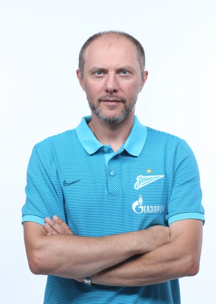 Фотосессия футболистов и тренеров основного состава ФК «Зенит» сезона 2016/2017