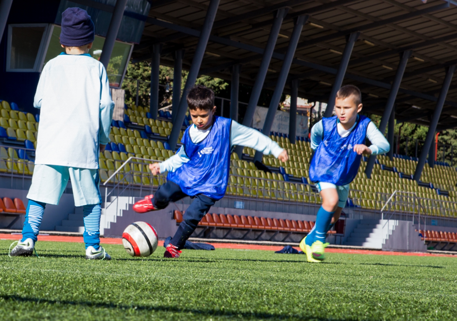 Тренировочный лагерь для победителей «Большого фестиваля футбола»: фоторепортаж из Сочи