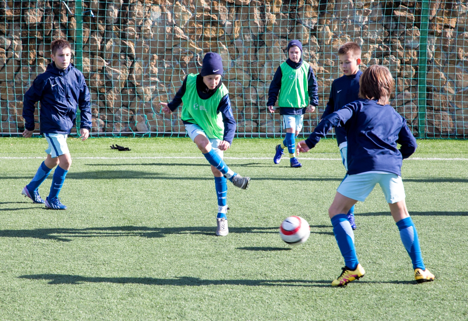 Тренировочный лагерь для победителей «Большого фестиваля футбола»: фоторепортаж из Сочи