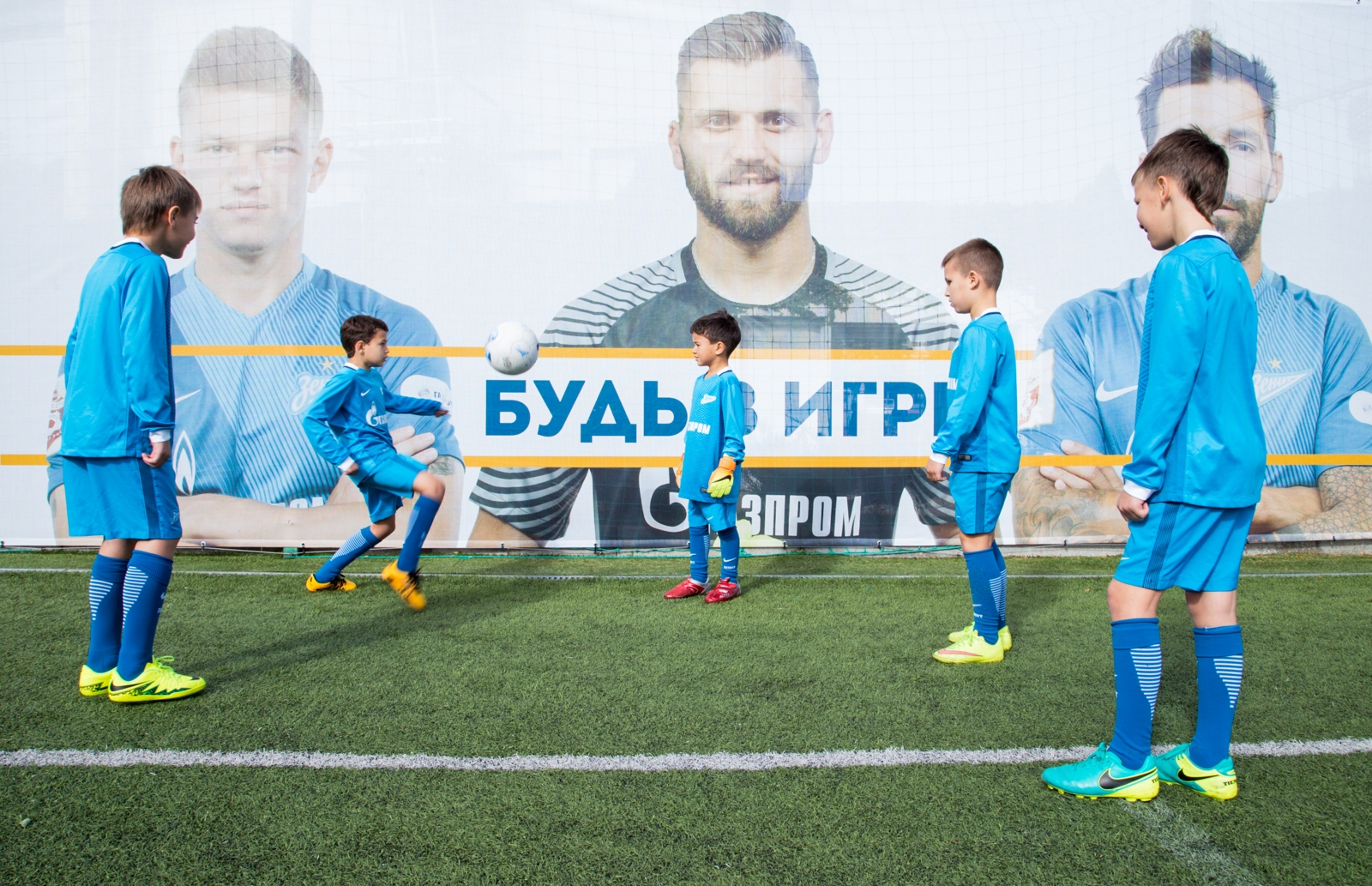 Тренировочный лагерь для победителей «Большого фестиваля футбола»: фоторепортаж из Сочи