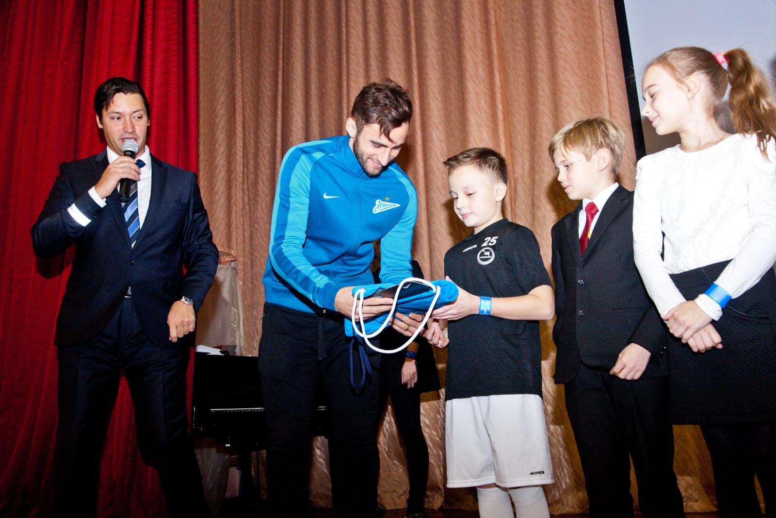 Маурисио провел урок безопасности дорожного движения в рамках акции «Видимость на 5!»