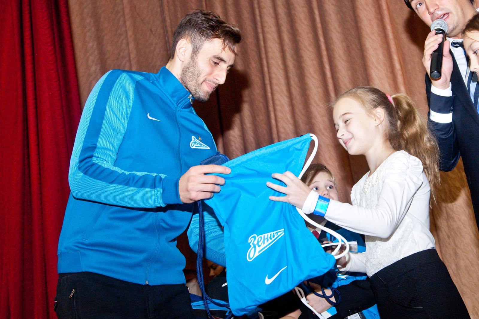 Маурисио провел урок безопасности дорожного движения в рамках акции «Видимость на 5!»