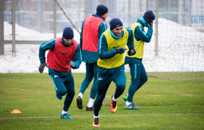 Тренировка сине-бело-голубых перед матчем с «Крыльями Советов»: фоторепортаж из «Газпром — тренировочного центра»