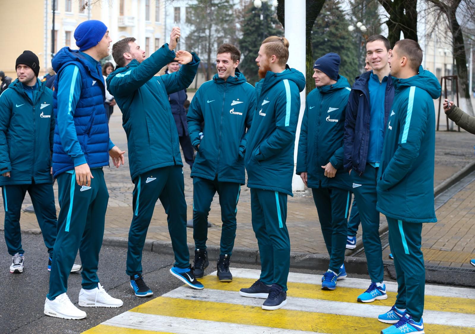 Прогулка «Зенита» по Краснодару, перед матчем «Краснодар» — «Зенит»