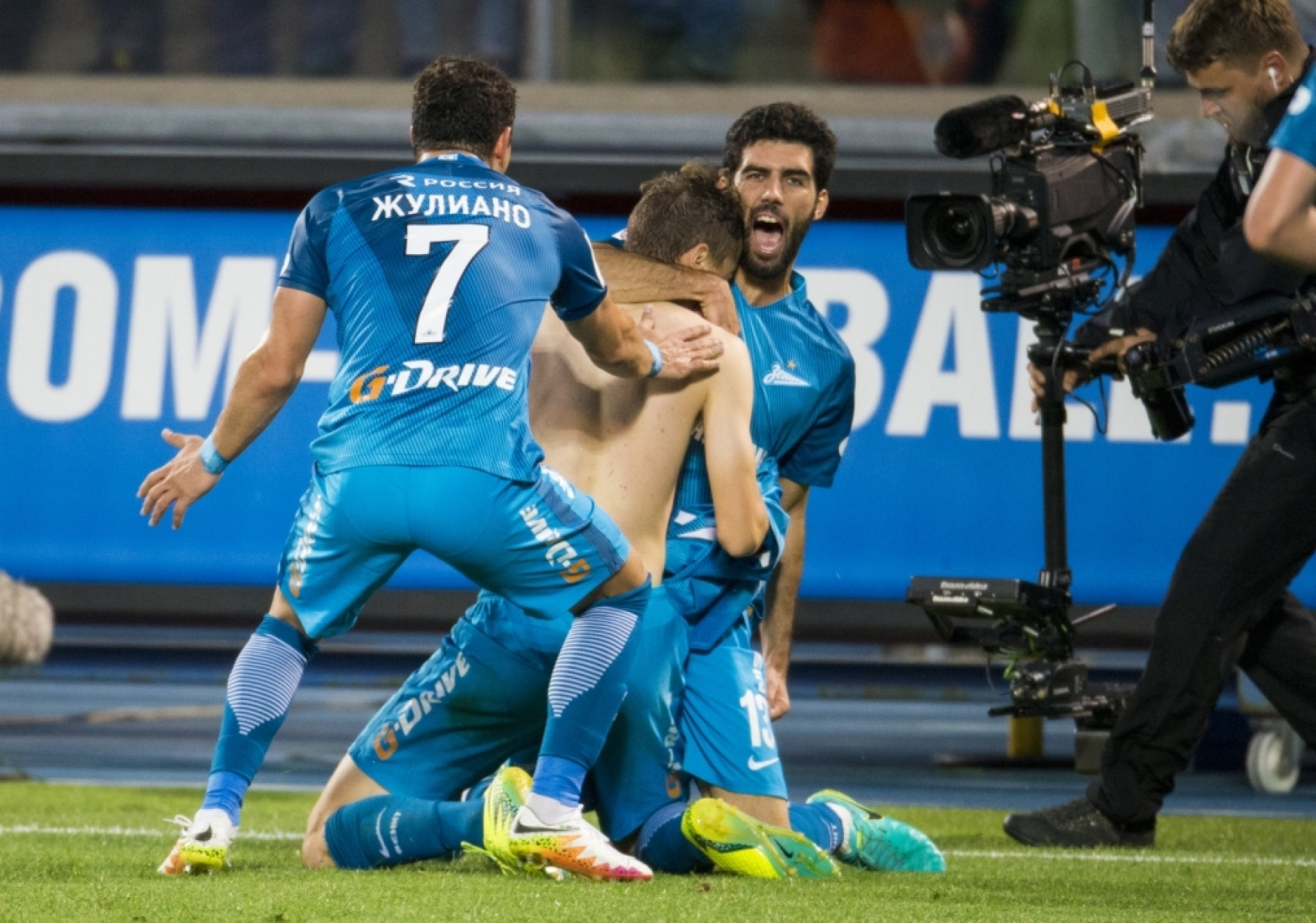 Зенит маккаби 4 3. Зенит маккаби 4 3. Зенит маккаби 4 3. Зенит маккаби 4 3. 04 11 2015 маккаби порту.