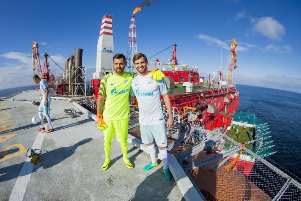 Презентация новой «домашней» формы «Nike» на платформе «Приразломная»