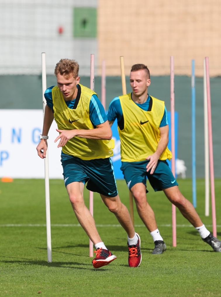 «Газпром»-тренировочные сборы в Дубае: 13 января, утренняя тренировка