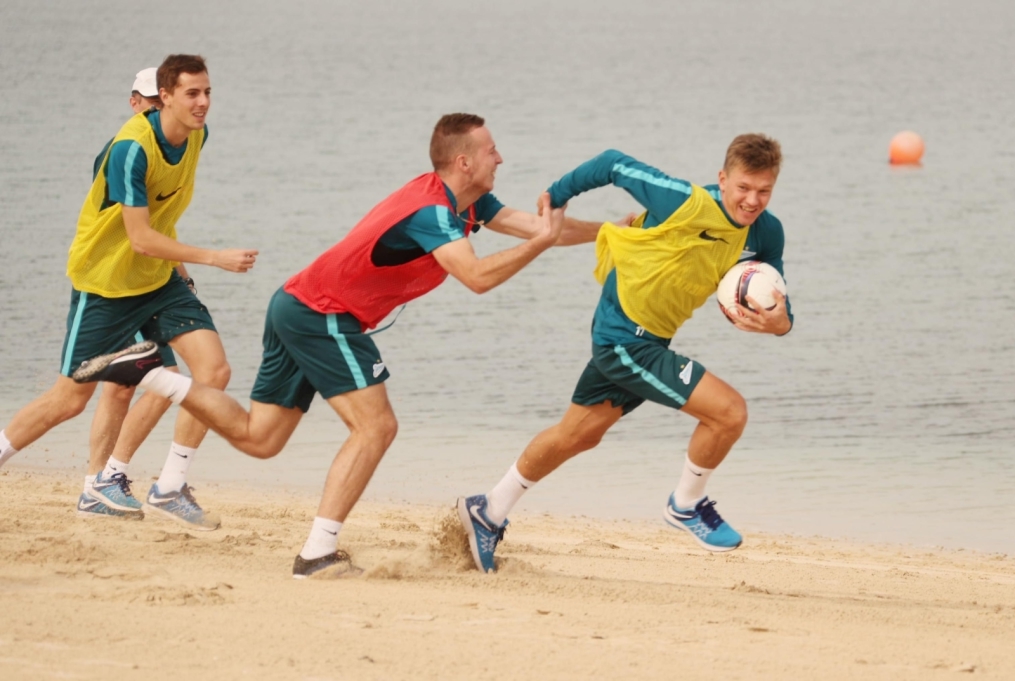 «Газпром»-тренировочные сборы в Дубае: 15 января, утренняя тренировка