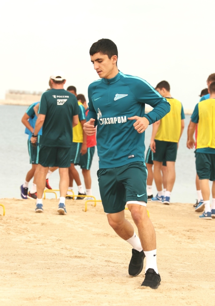 «Газпром»-тренировочные сборы в Дубае: 15 января, утренняя тренировка