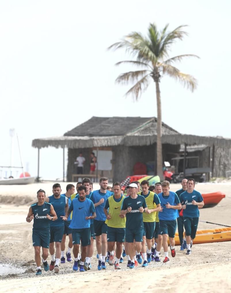 «Газпром»-тренировочные сборы в Дубае: 15 января, утренняя тренировка