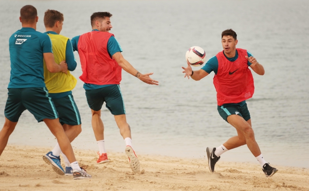 «Газпром»-тренировочные сборы в Дубае: 15 января, утренняя тренировка