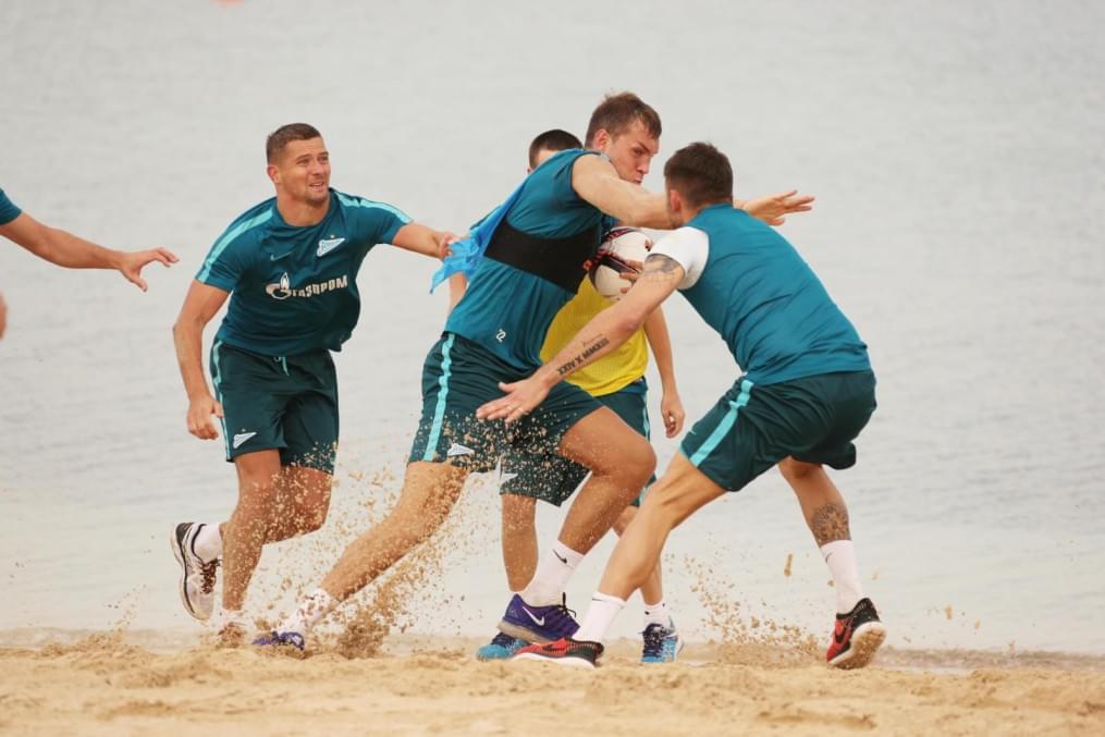 «Газпром»-тренировочные сборы в Дубае: 15 января, утренняя тренировка