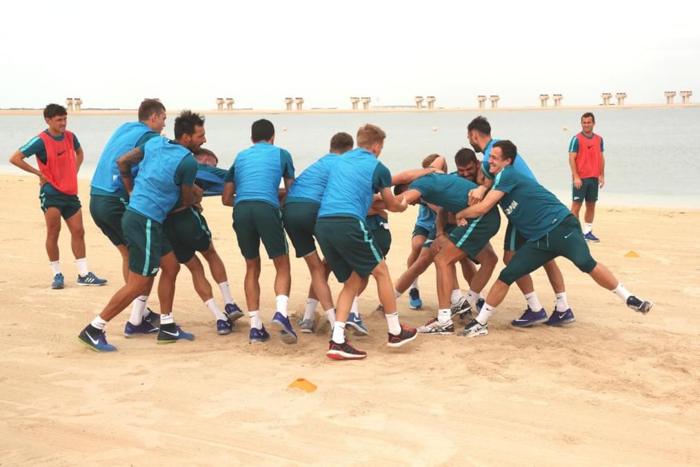 «Газпром»-тренировочные сборы в Дубае: 15 января, утренняя тренировка