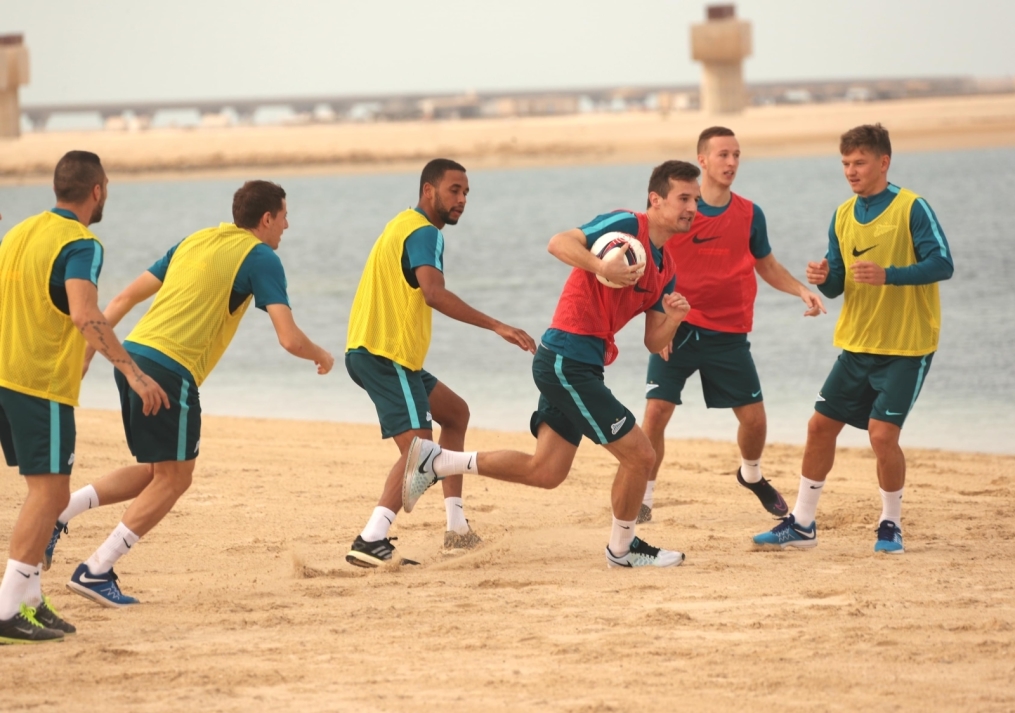 «Газпром»-тренировочные сборы в Дубае: 15 января, утренняя тренировка