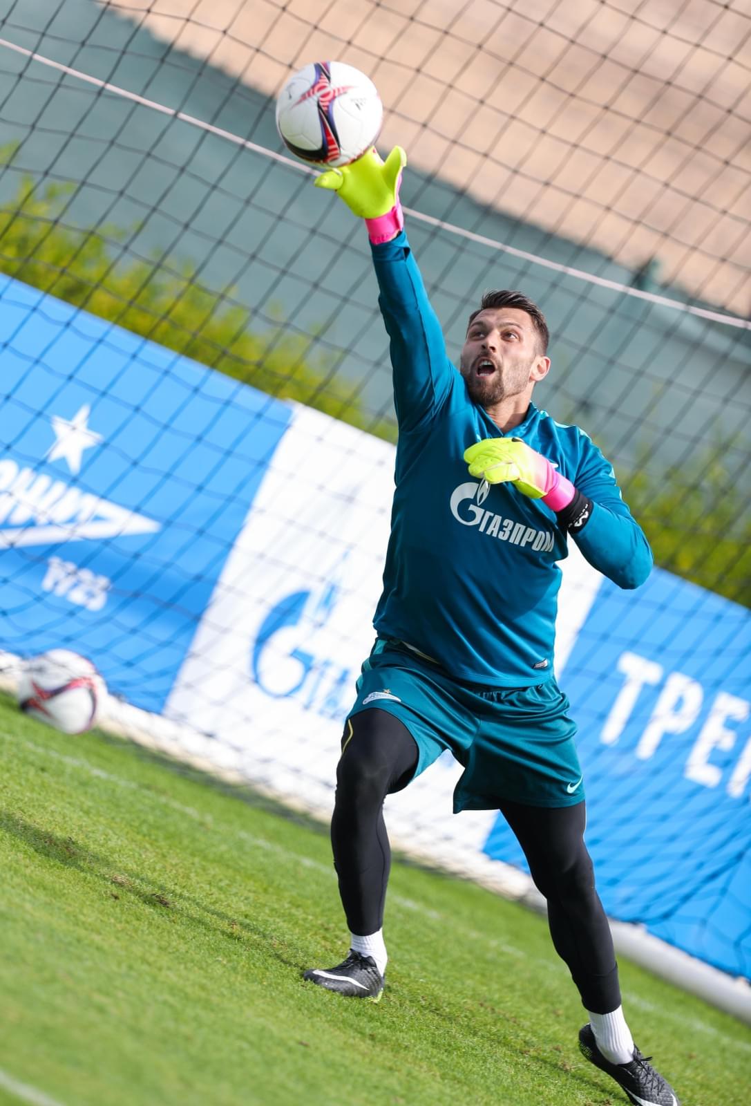 «Газпром»-тренировочные сборы в Дубае: 18 января, утренняя тренировка