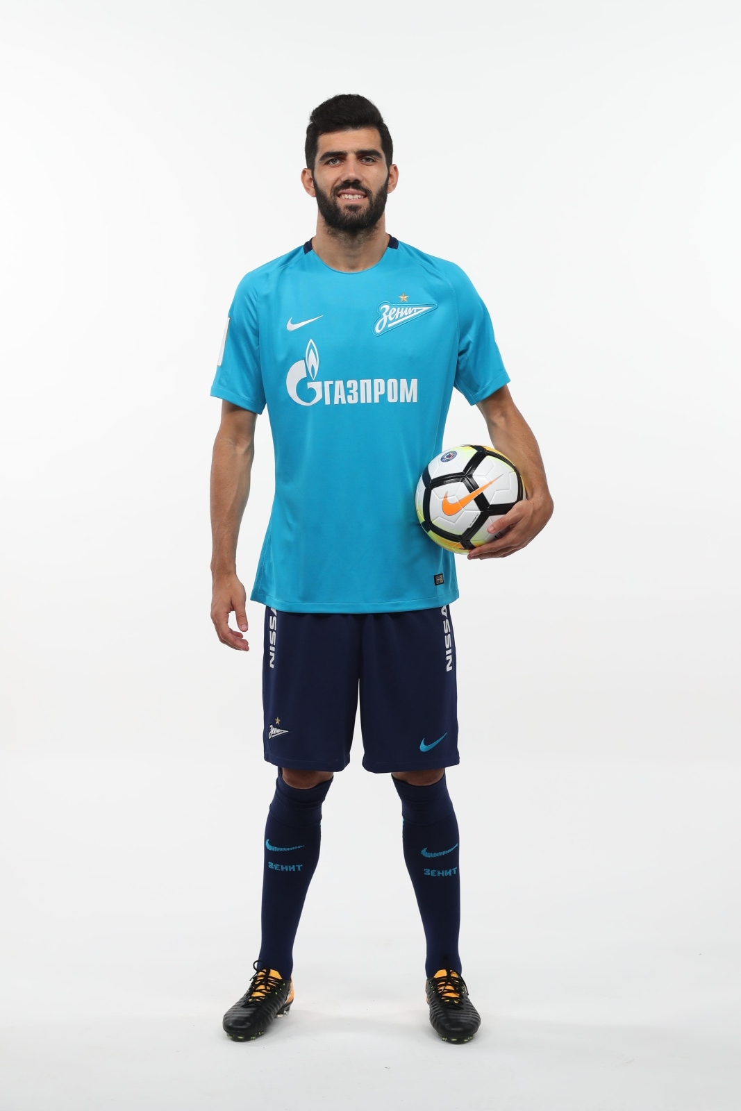 Фотосессия футболистов и тренеров основного состава ФК «Зенит» сезона 2017/2018