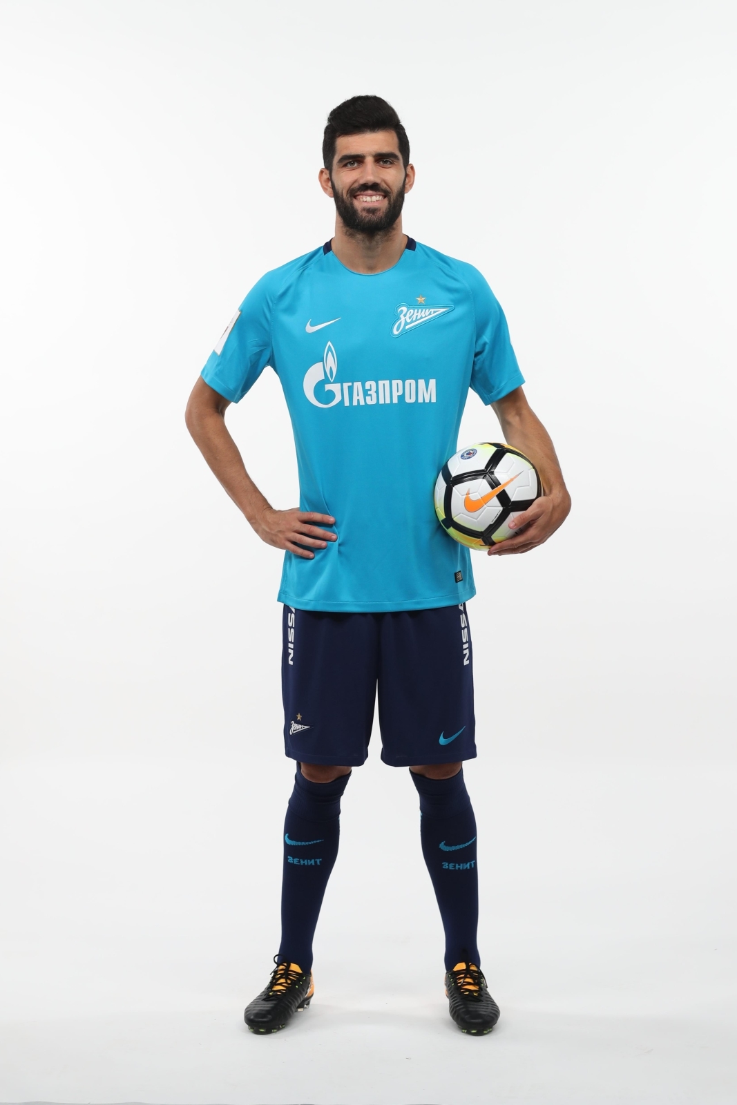 Фотосессия футболистов и тренеров основного состава ФК «Зенит» сезона 2017/2018