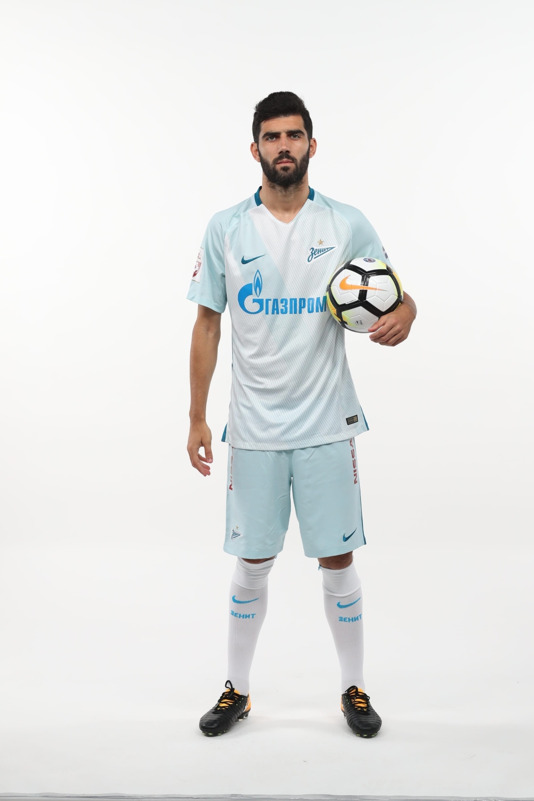 Фотосессия футболистов и тренеров основного состава ФК «Зенит» сезона 2017/2018