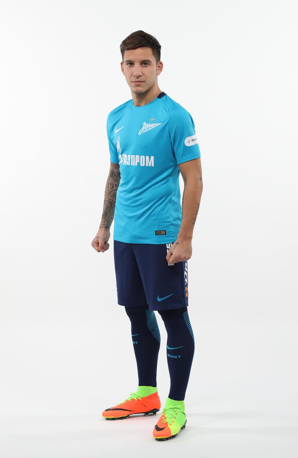 Фотосессия футболистов и тренеров основного состава ФК «Зенит» сезона 2017/2018