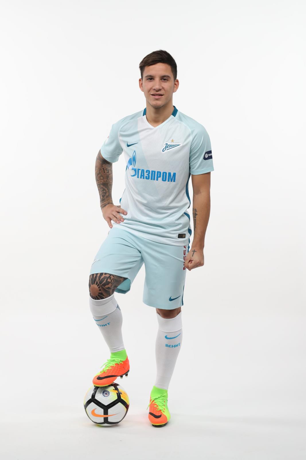 Фотосессия футболистов и тренеров основного состава ФК «Зенит» сезона 2017/2018