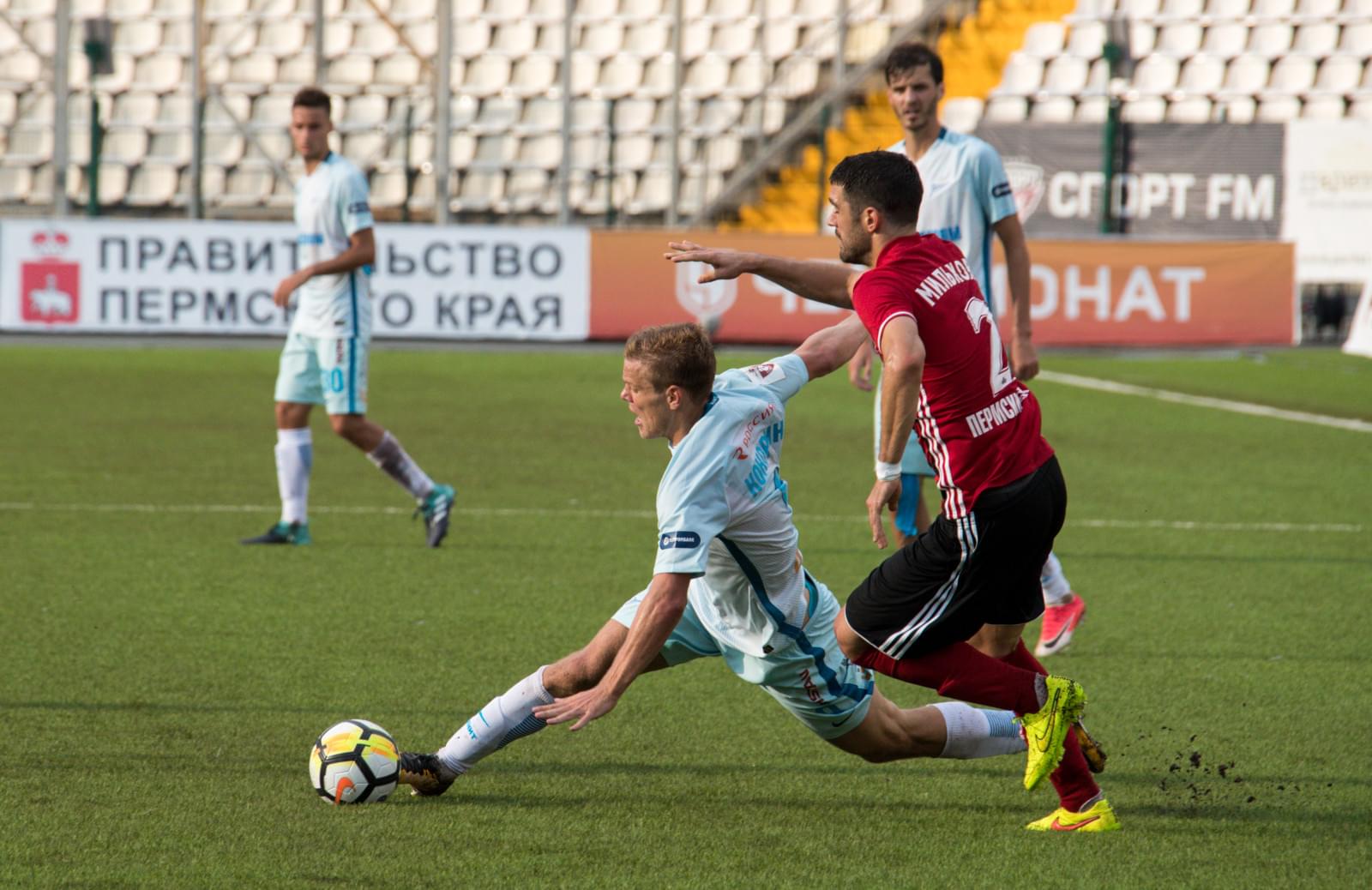 РОСГОССТРАХ-Чемпионат России 2017/18, «Амкар» — «Зенит»