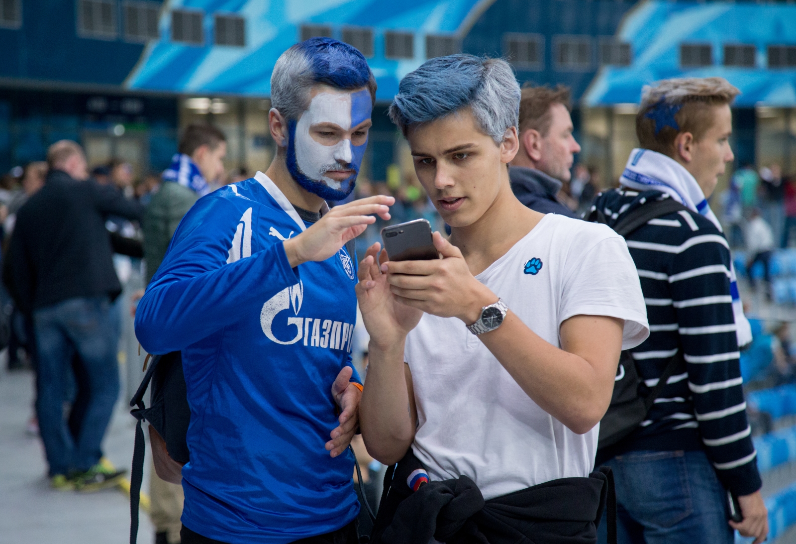 Косплееры киносериала «Игра престолов» на матче «Зенит» — «Ростов»