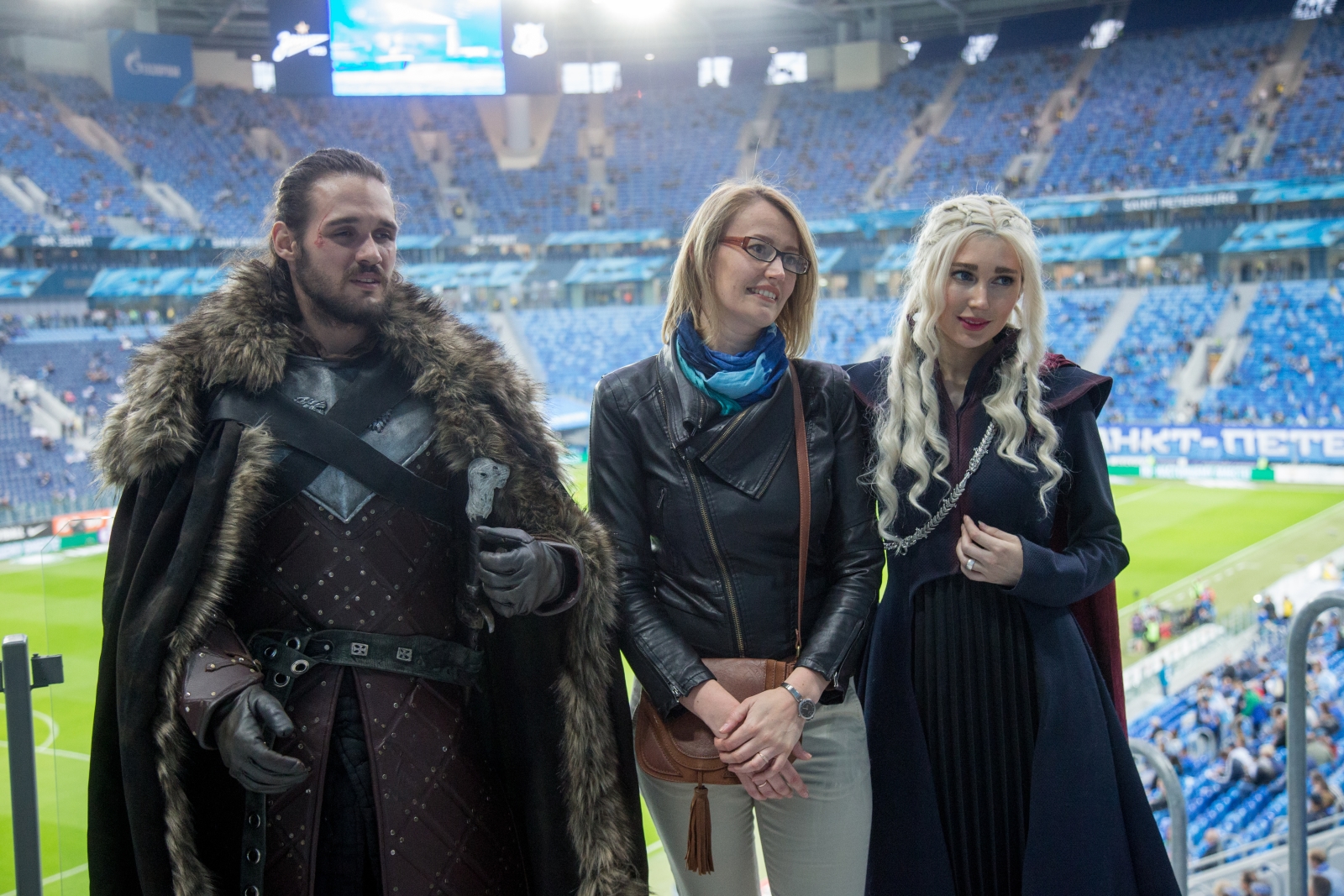 Косплееры киносериала «Игра престолов» на матче «Зенит» — «Ростов»