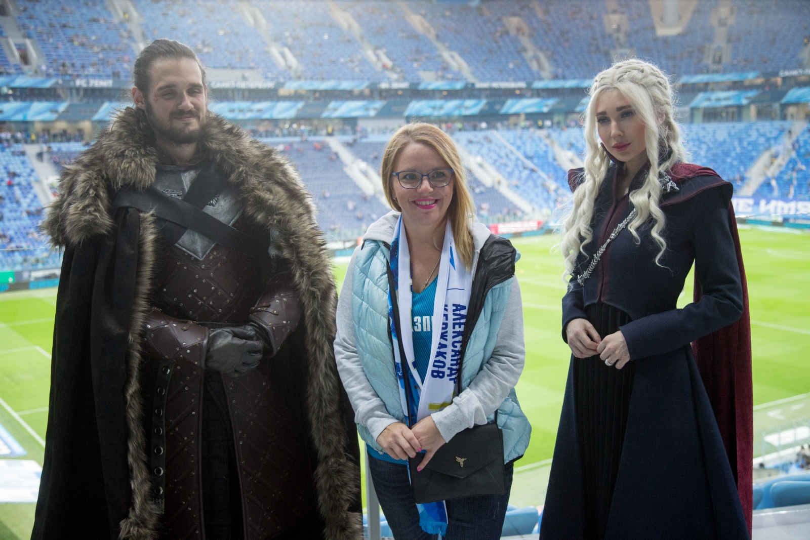 Косплееры киносериала «Игра престолов» на матче «Зенит» — «Ростов»