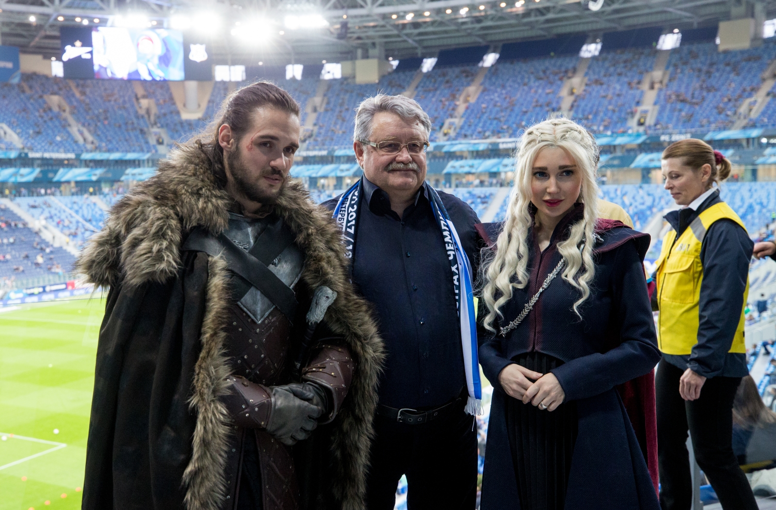 Косплееры киносериала «Игра престолов» на матче «Зенит» — «Ростов»