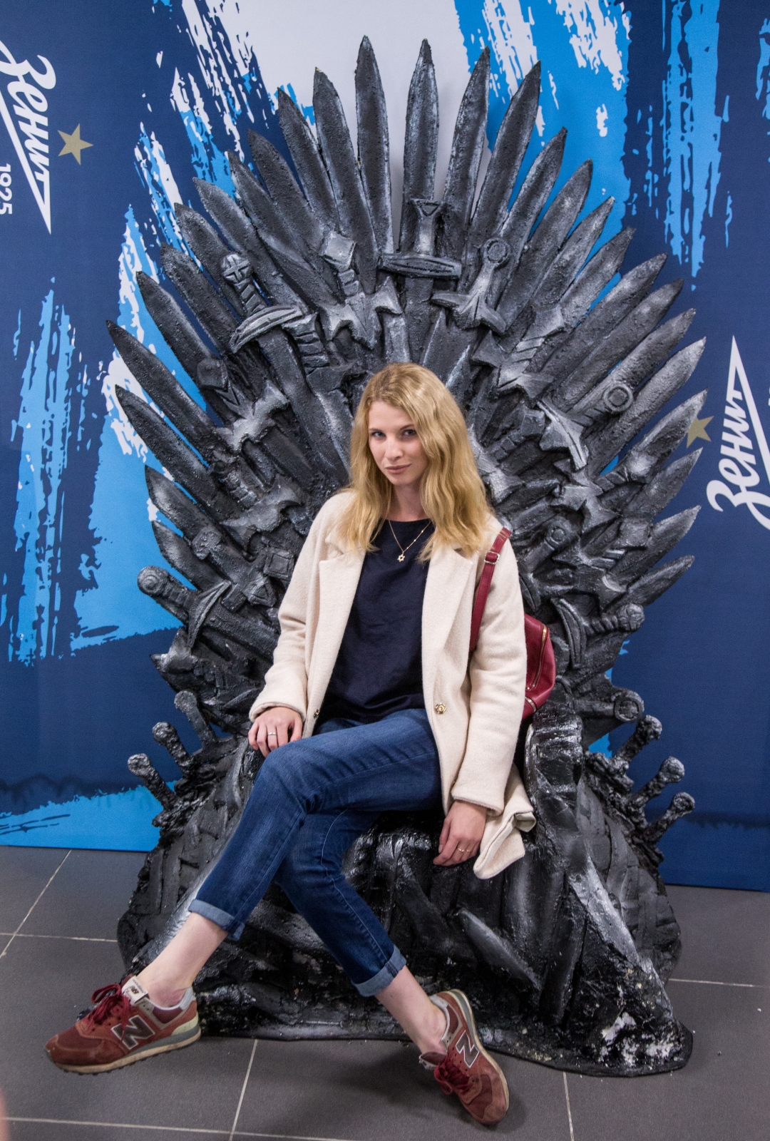 Косплееры киносериала «Игра престолов» на матче «Зенит» — «Ростов»