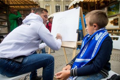 «Давай-давай!»: Александр Кержаков стал уличным художником