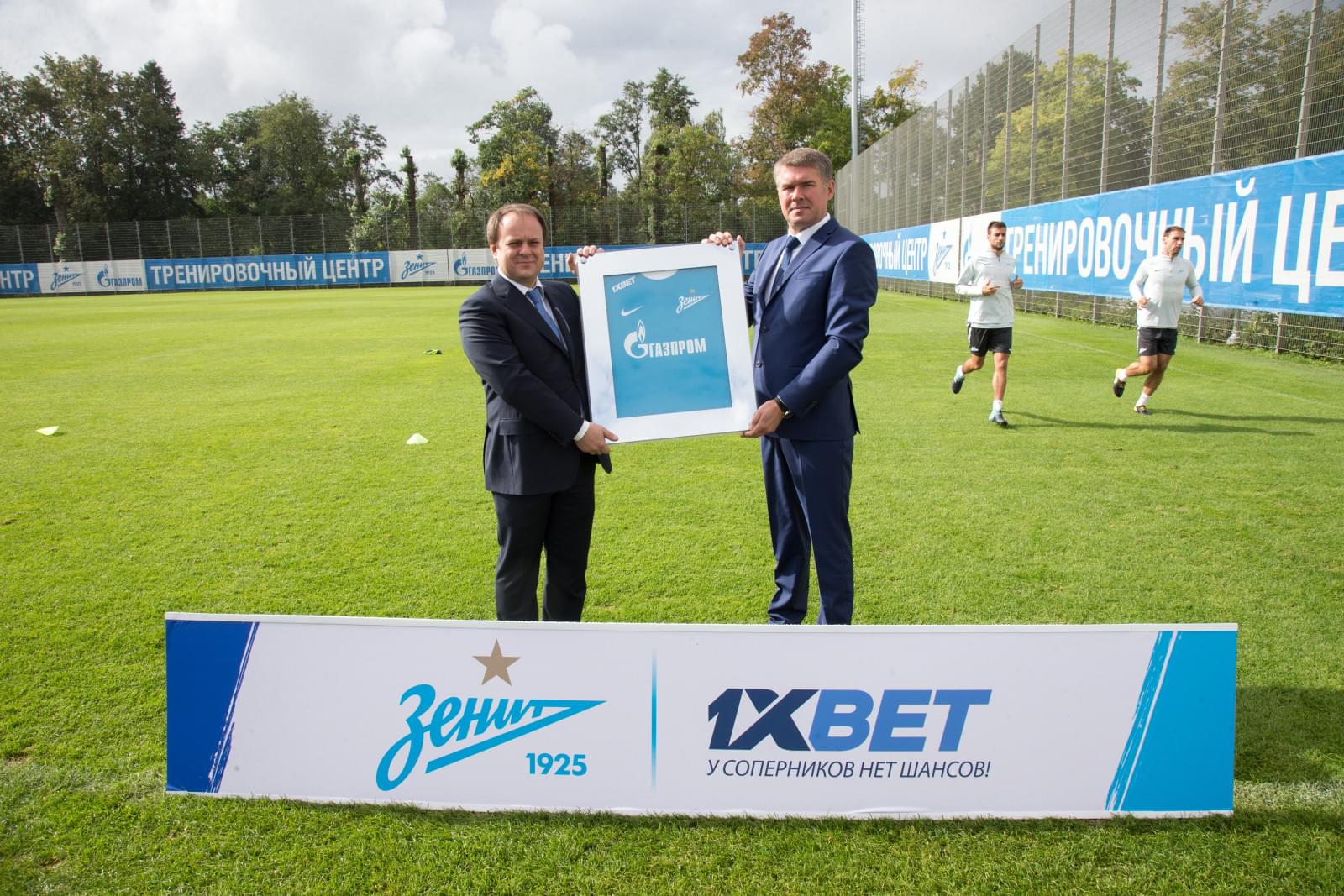 Презентация начала сотрудничества «1хВЕТ» и «Зенит»