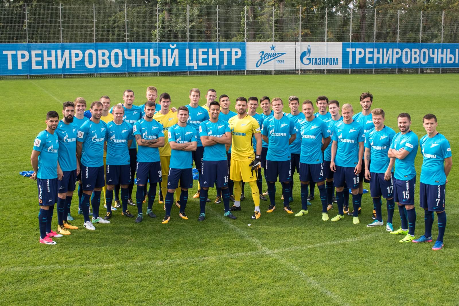 Общекомандная фотосессия ФК «Зенит» cезона-2017/2018