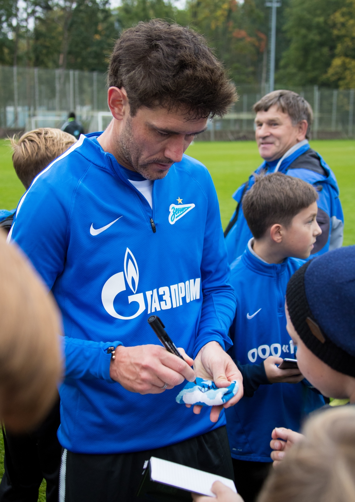 Воспитанники спортивного лагеря «Сосново» побывали в гостях у «Зенита»