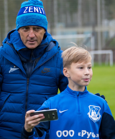 Воспитанники спортивного лагеря «Сосново» побывали в гостях у «Зенита»