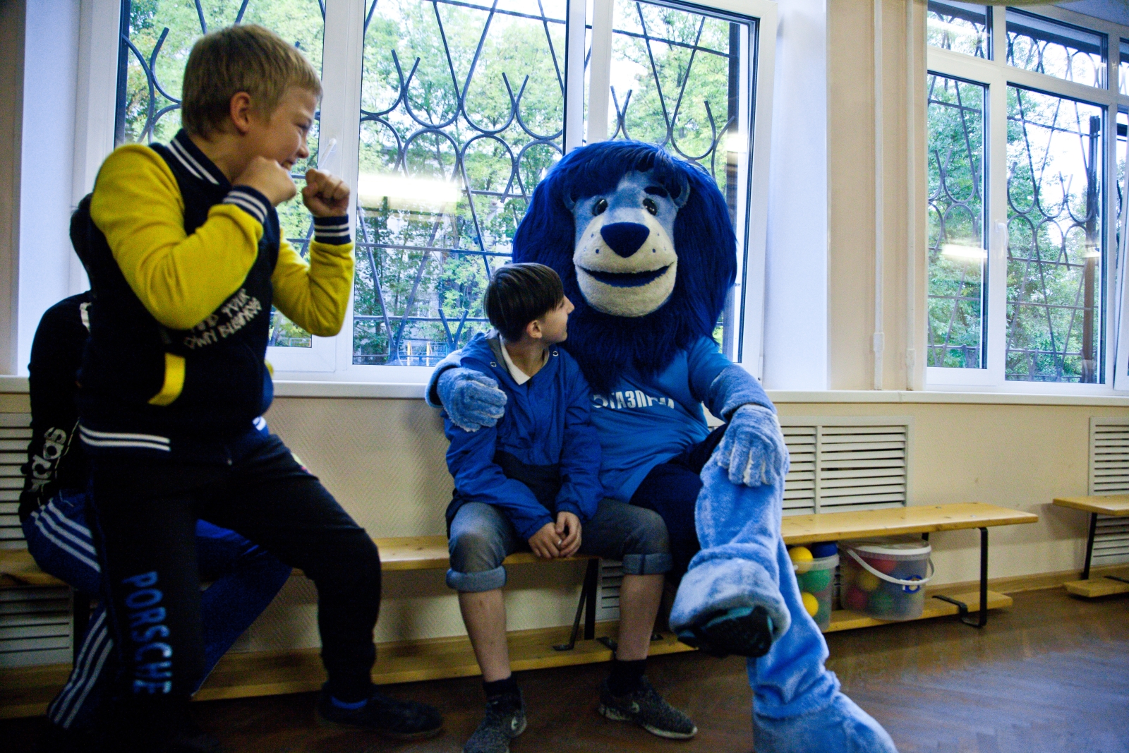 Синегривый Лев в гостях у детей из Детского дома