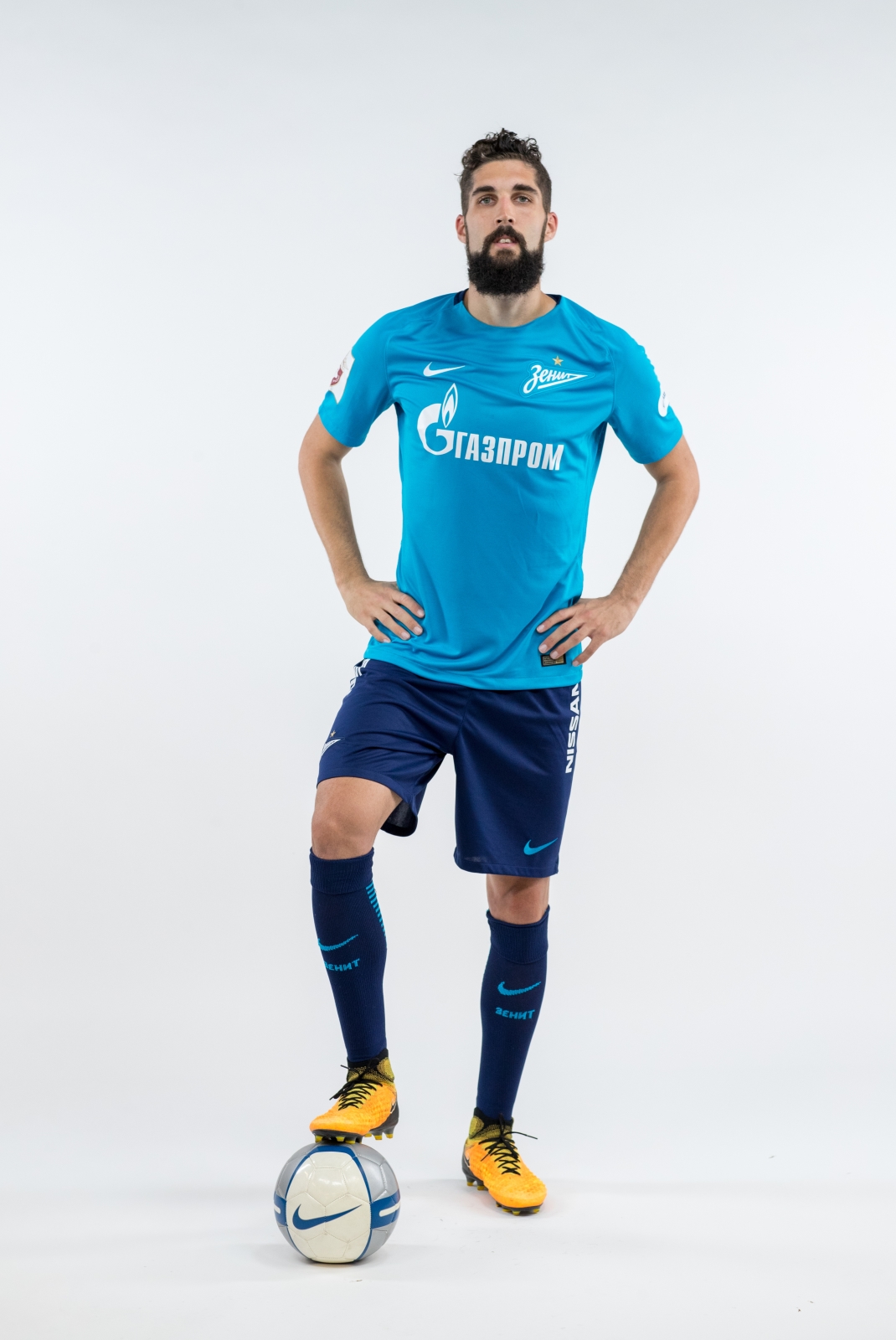 Фотосессия игроков основного состава ФК «Зенит» в новой игровой форме Nike сезона 2017/18