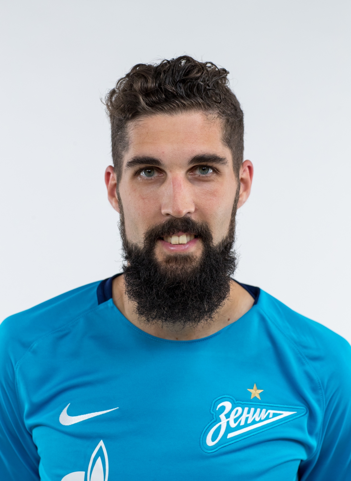 Фотосессия игроков основного состава ФК «Зенит» в новой игровой форме Nike сезона 2017/18