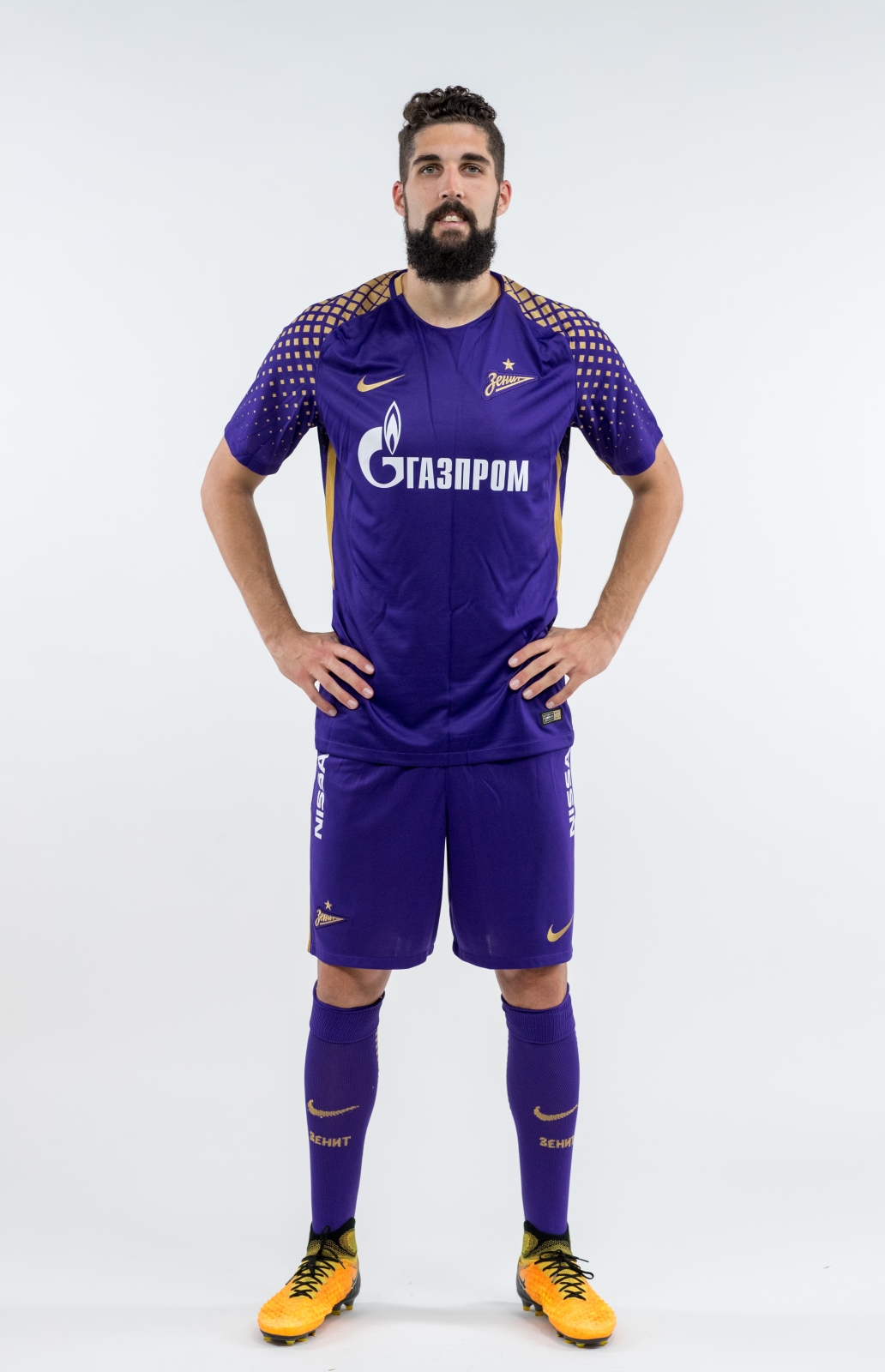Фотосессия игроков основного состава ФК «Зенит» в новой игровой форме Nike сезона 2017/18