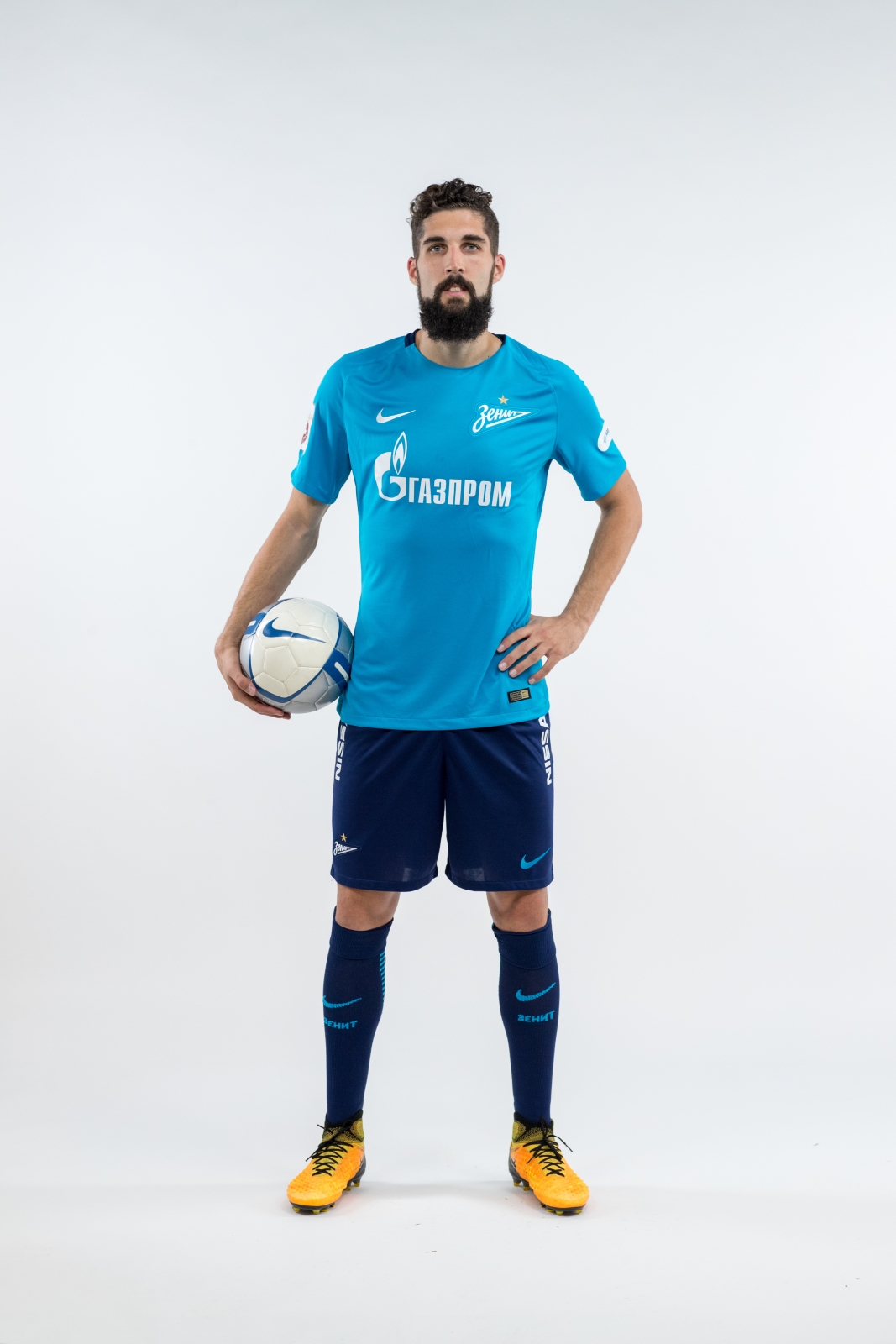 Фотосессия игроков основного состава ФК «Зенит» в новой игровой форме Nike сезона 2017/18