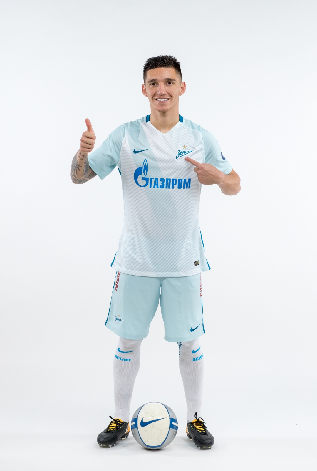 Фотосессия игроков основного состава ФК «Зенит» в новой игровой форме Nike сезона 2017/18