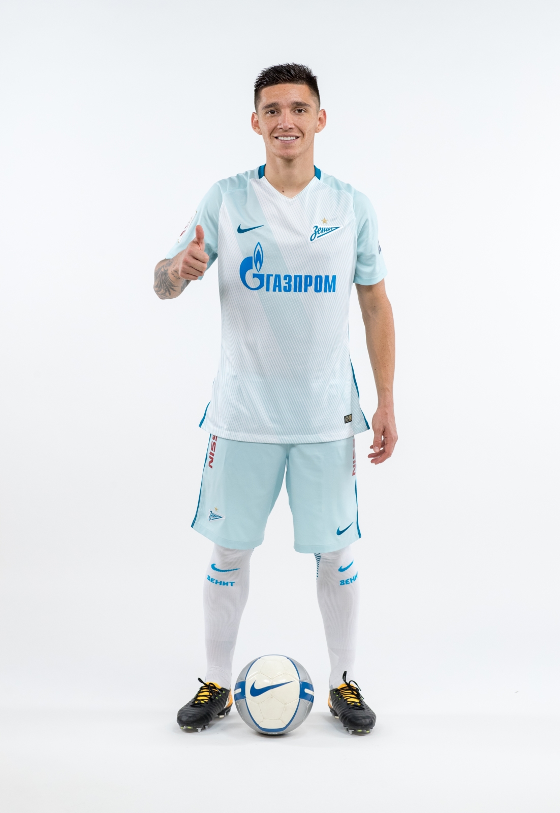 Фотосессия игроков основного состава ФК «Зенит» в новой игровой форме Nike сезона 2017/18