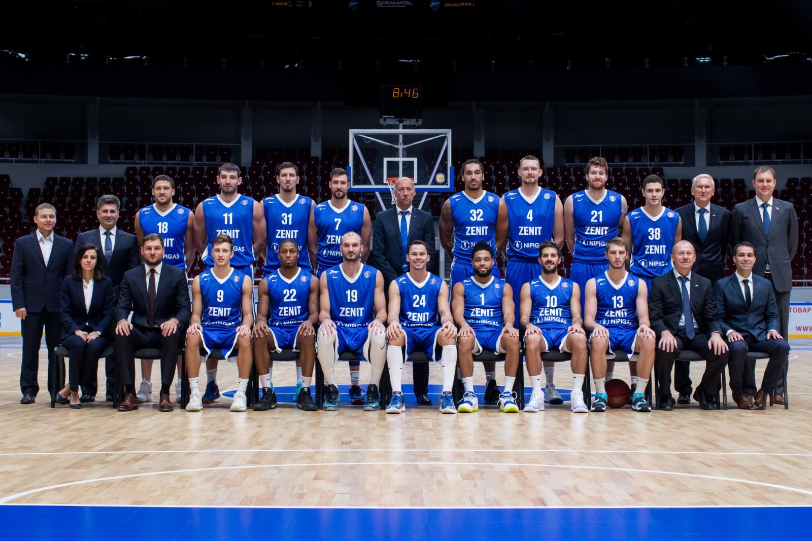 Общекомандная фотосессия основного состава БК «Зенит» сезона 2017/18