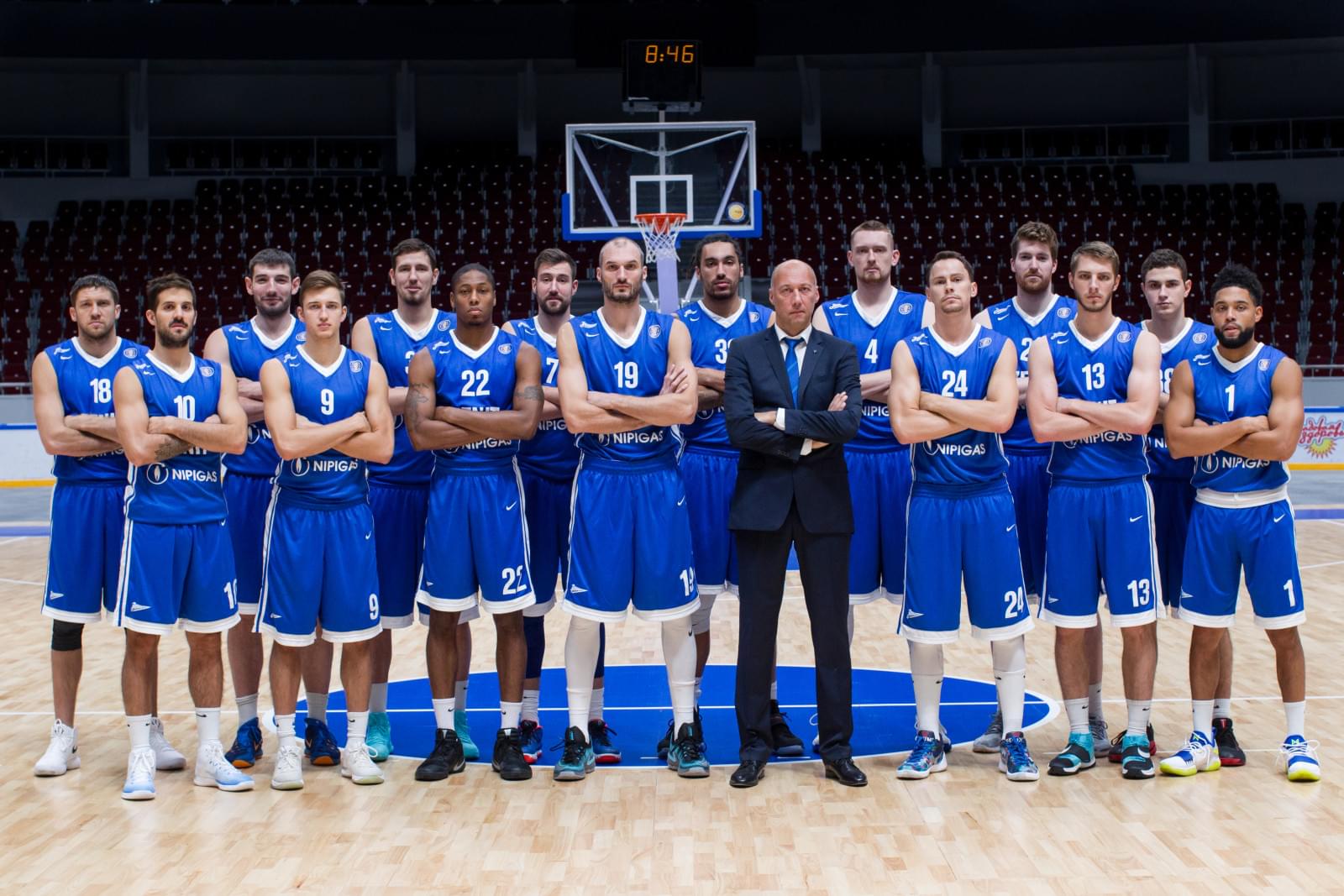 Общекомандная фотосессия основного состава БК «Зенит» сезона 2017/18
