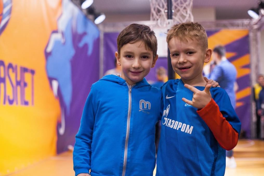 Фан-променад на матче «Зенит» — «Урал»