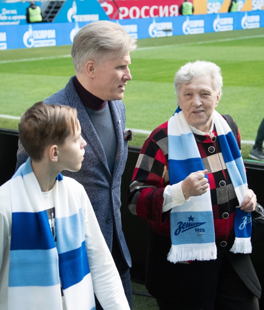 Чемпионы Олимпийских Игр на матче «Зенит» — «Амкар»